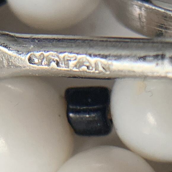 VTG Mid Century Black White Bib Necklace Molded Beads Hook Clasp 1950s 60s - Picture 10 of 13